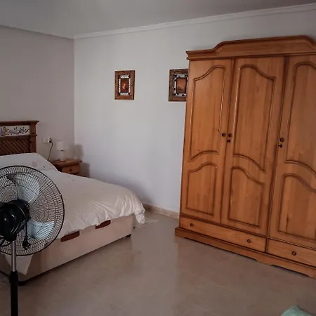 Pete's Place 3*