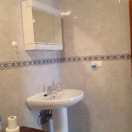 Pete's Place La Mariña