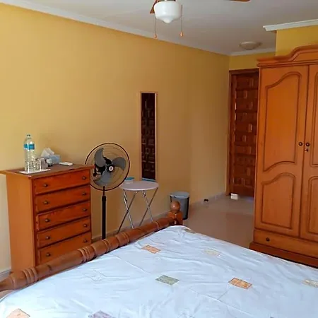 Pete's Place 3*