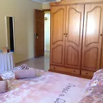 Pete's Place 3*