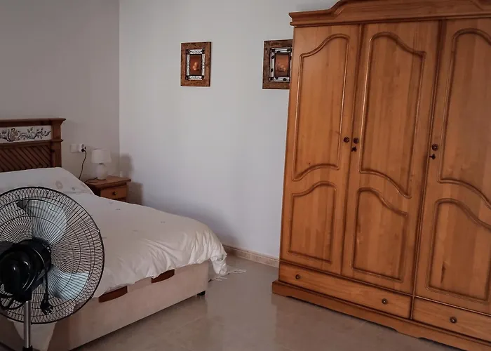 Pete's Place 3*
