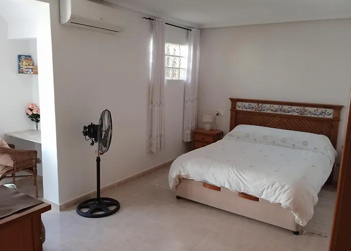 Pete's Place 3*