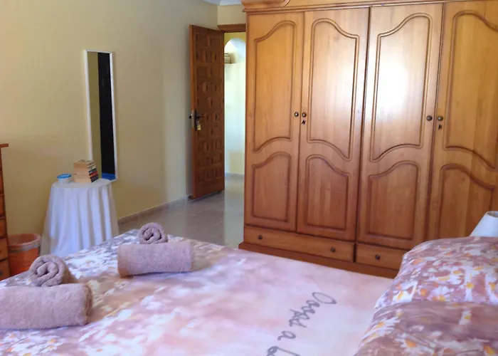 Pete's Place 3*